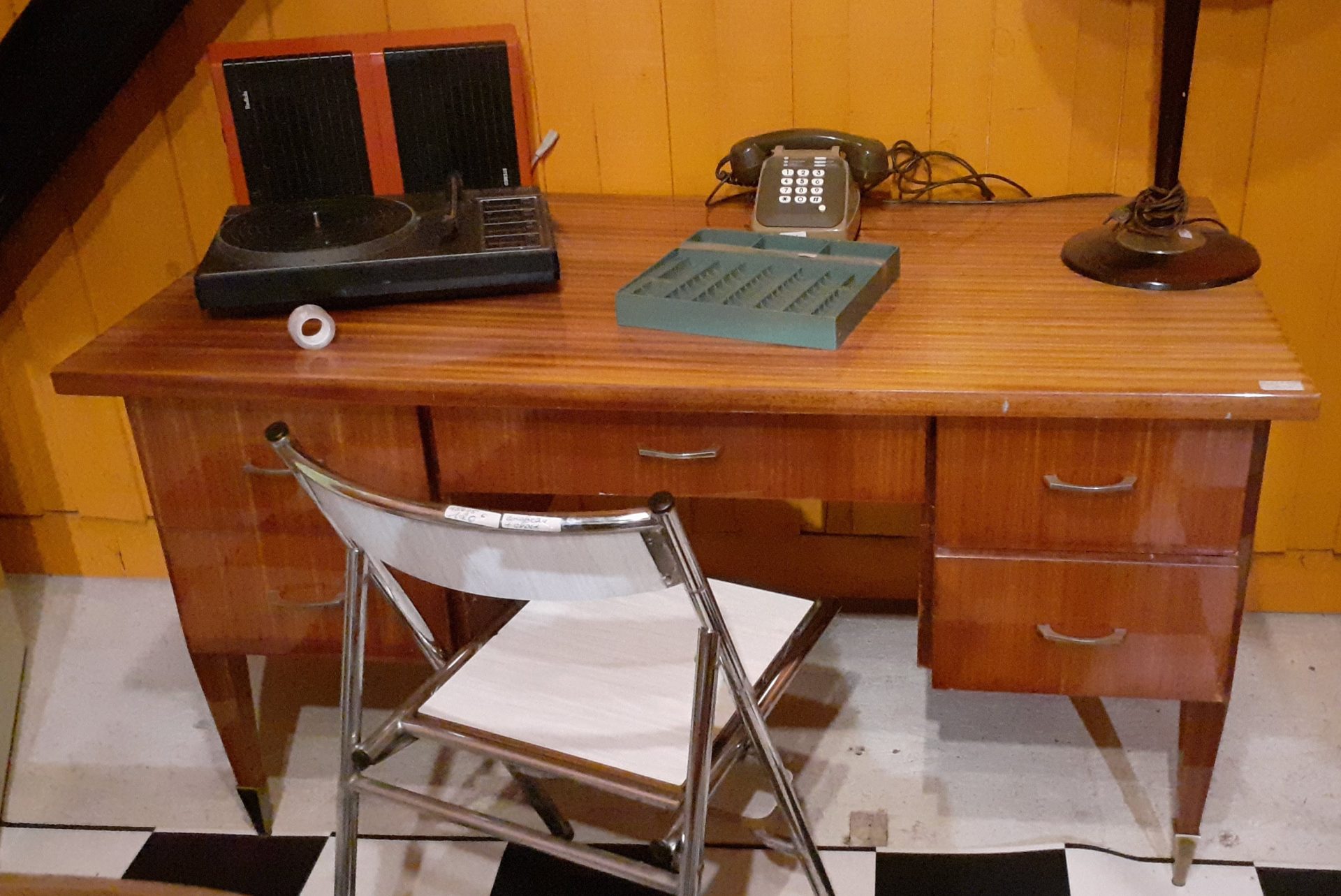 Set de bureau en cuir bordeaux années 60